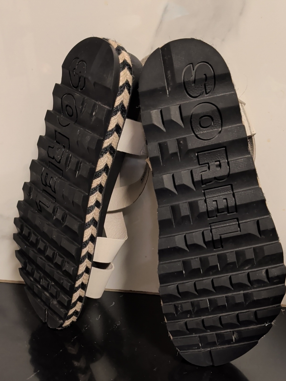 Sorel Women's Roaming Leather T-Strap Platform Sandals Size 9.5 Used Exc - Picture 7 of 11